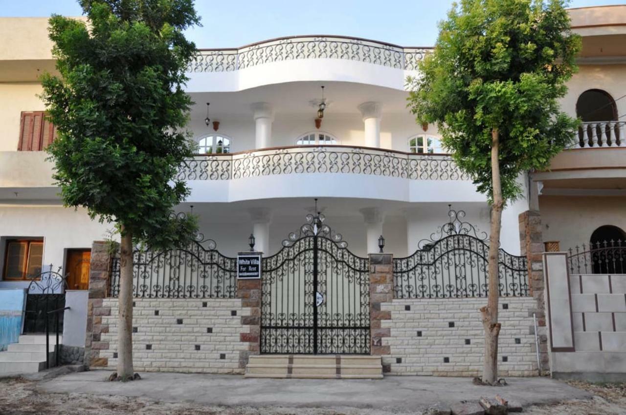 White Villa Luxor Exteriör bild
